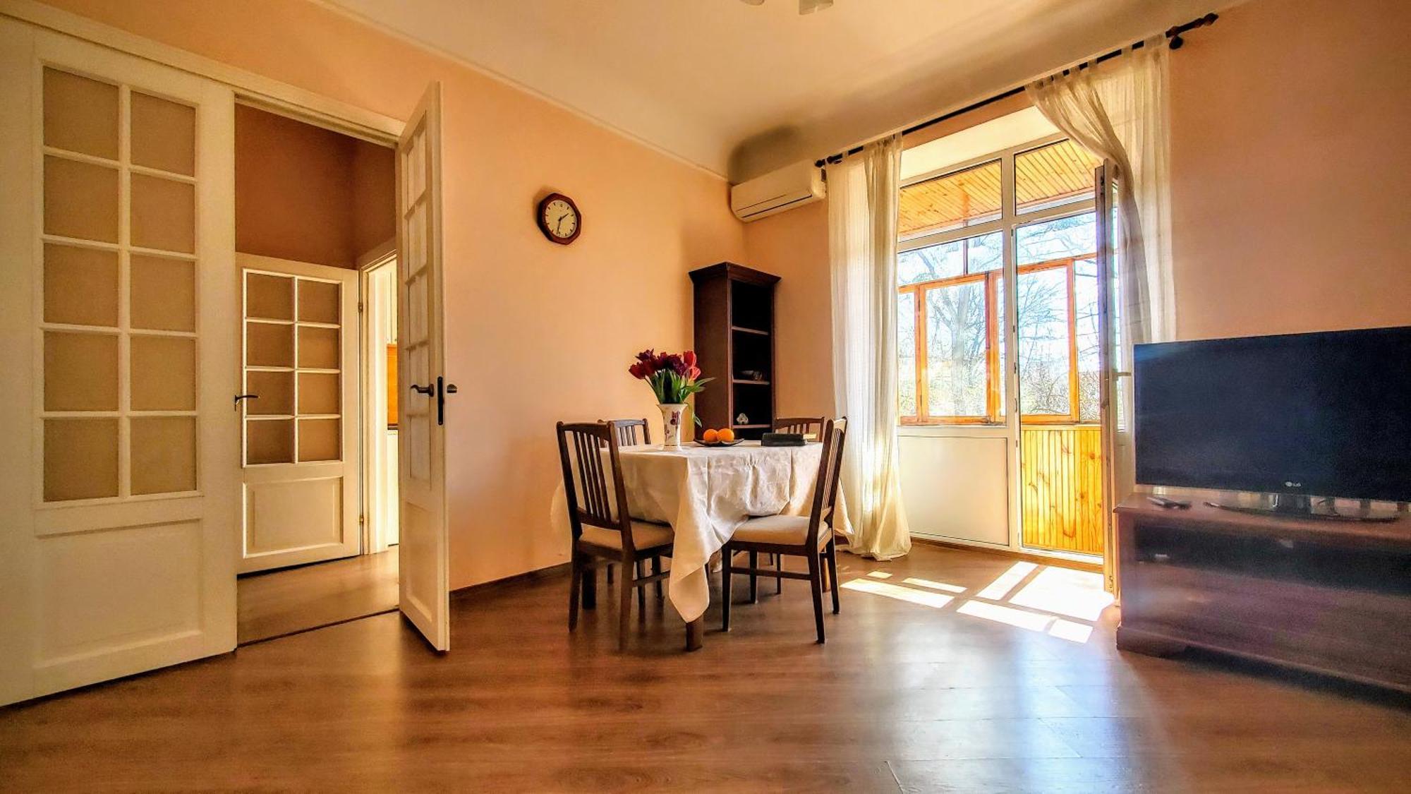 Kyiv Top Location 60M2 Apt In Old City Fast Wifi Selfchekin Екстер'єр фото