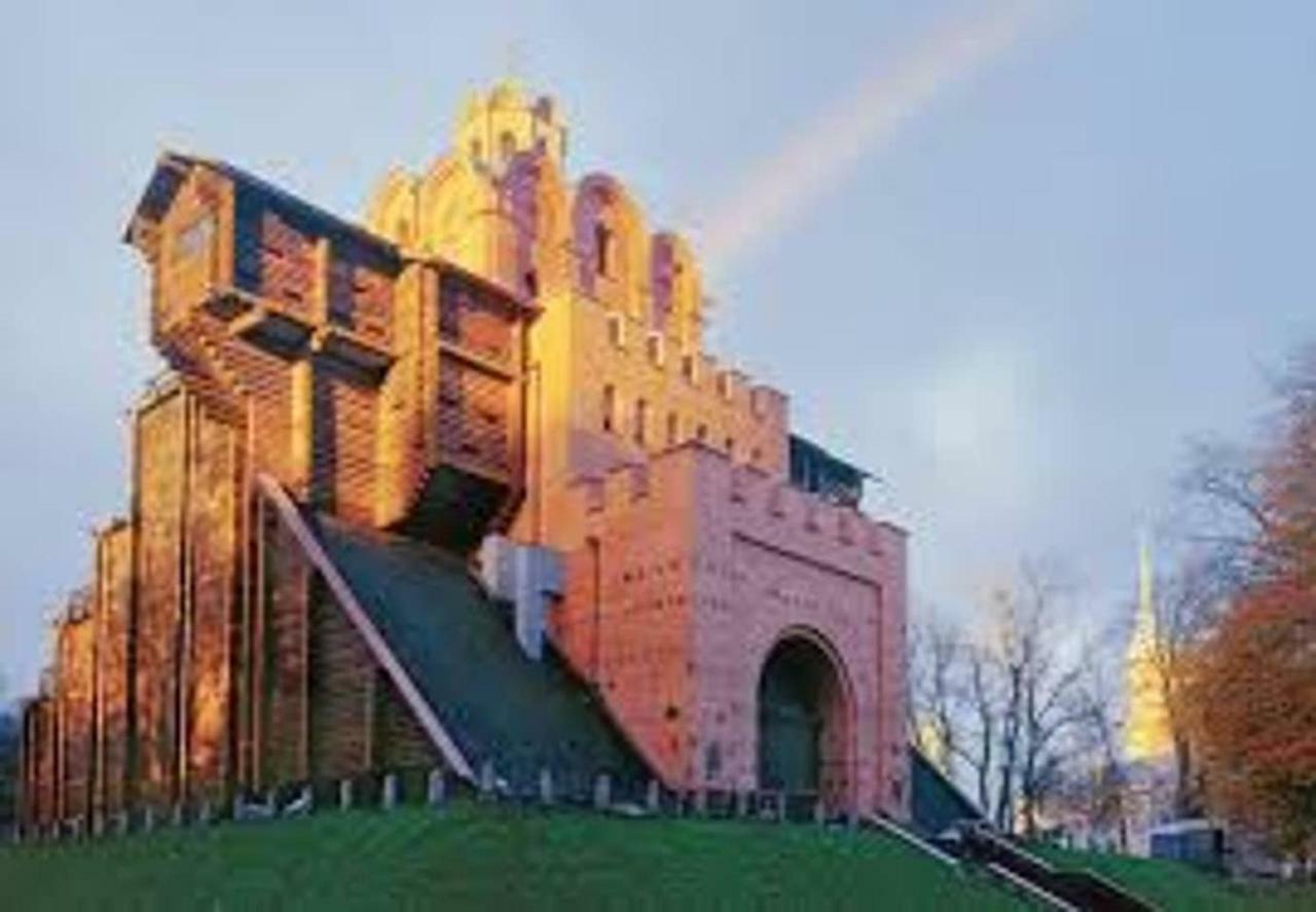 Kyiv Top Location 60M2 Apt In Old City Fast Wifi Selfchekin Екстер'єр фото